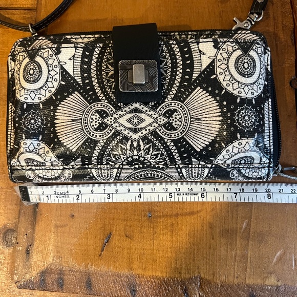 Sak roots Artist Circle Smartphone Crossbody NWOT - Picture 5 of 6